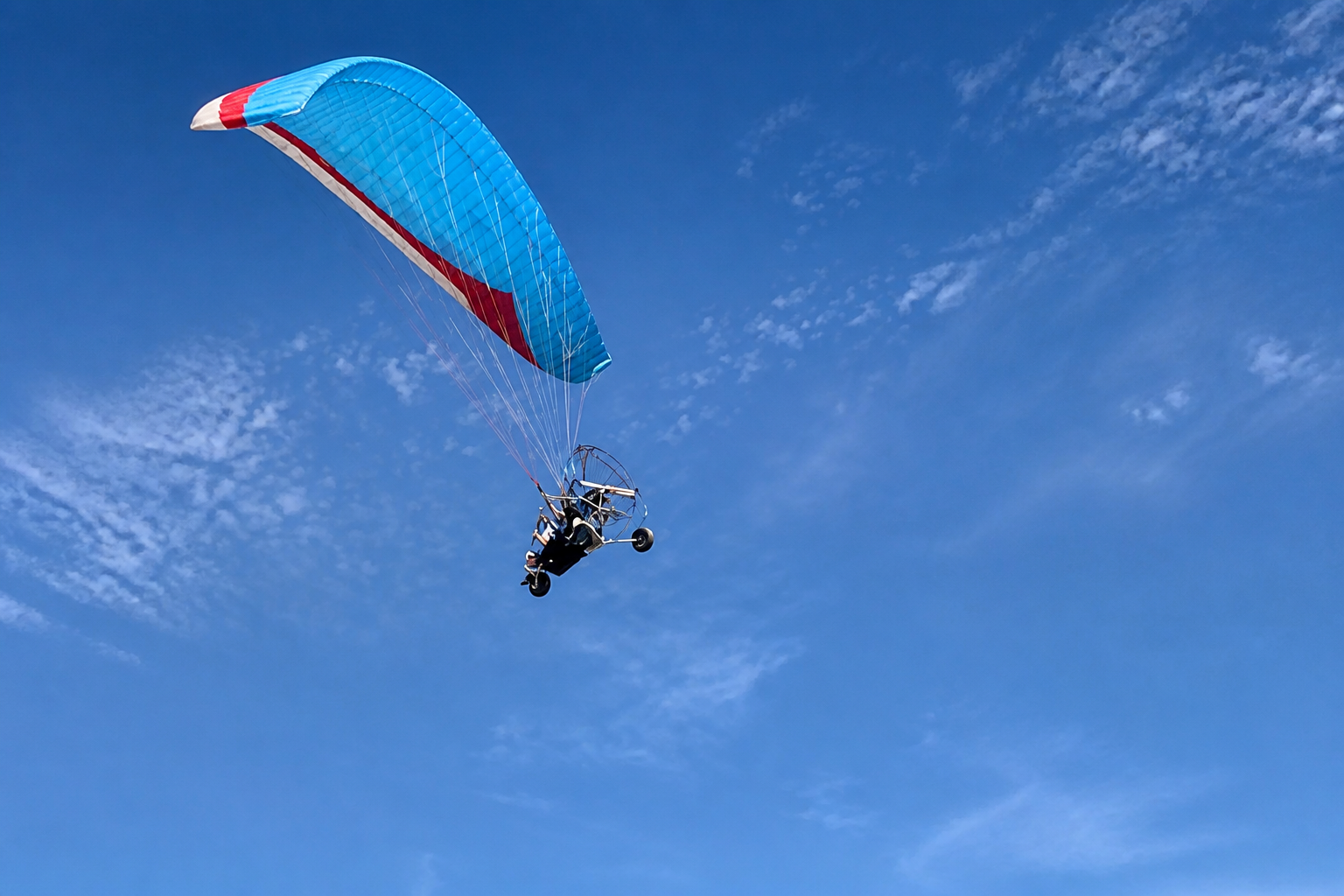 Attraversa le nuvole in Paratrike a Tenerife