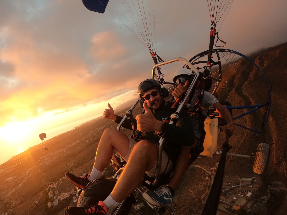 Attraversa le nuvole in Paratrike a Tenerife