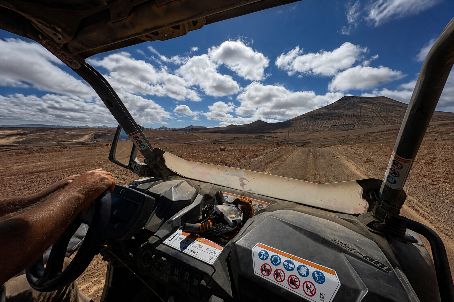 Vivi l'adrenalina di Lanzarote in un Tour in Buggy
