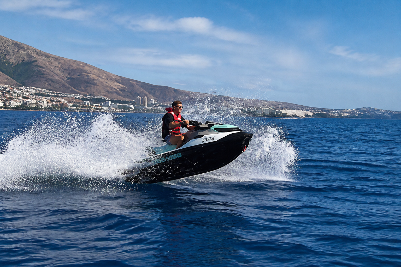Cavalca le Onde di Tenerife in un Tour in Jetski