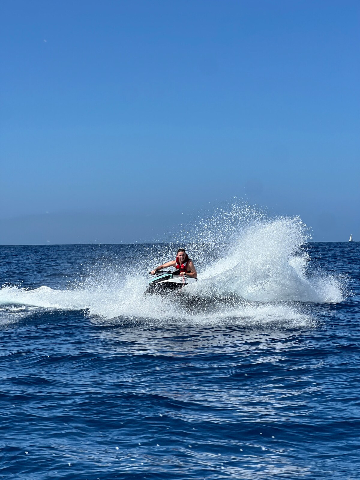 Cavalca le Onde di Tenerife in un Tour in Jetski