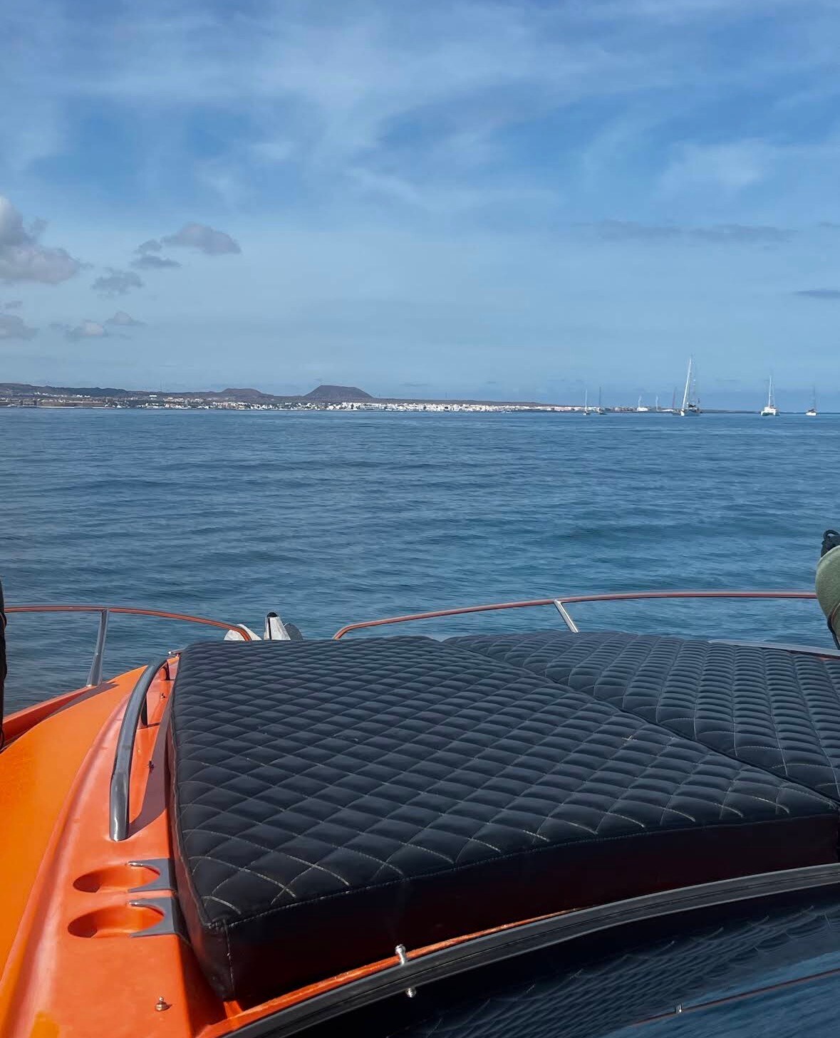 Rilassati a Lanzarote su una barca di lusso