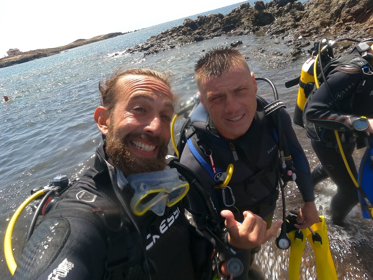 Immergiti nel Paradiso Subacqueo di Costa Adeje