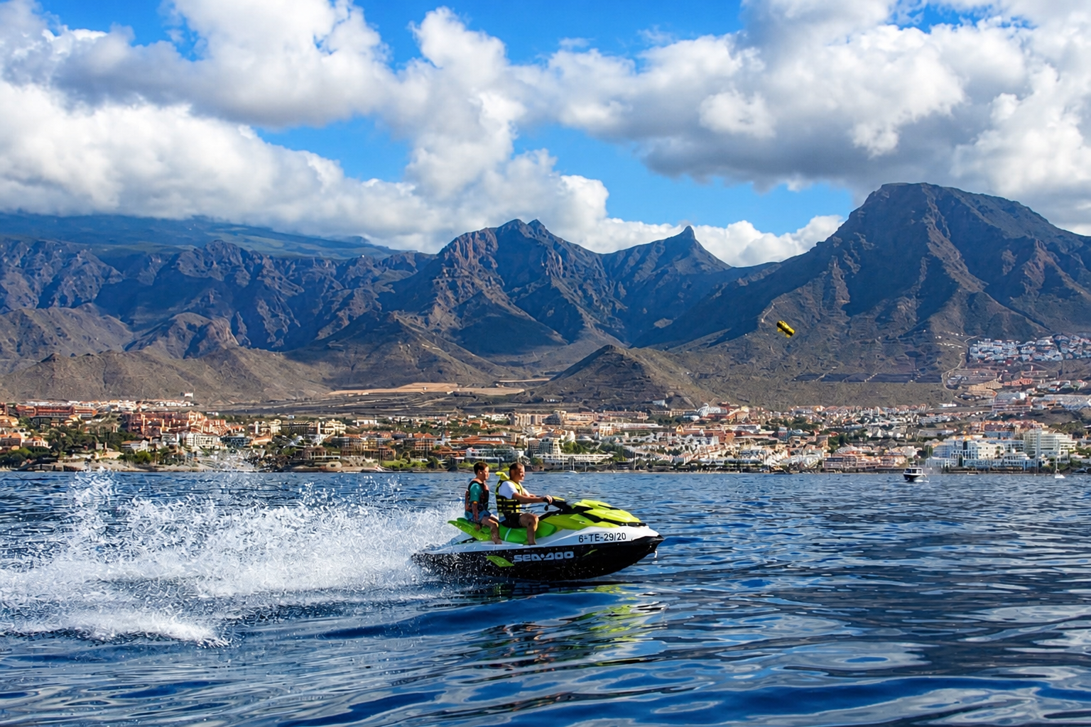Vivi l’Adrenalina del mare di Adeje in Jetski