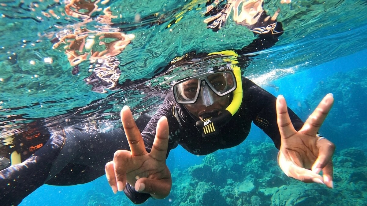 Tour snorkeling guidato in acque cristalline